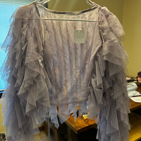 Altar’d State Haley Ruffle Top - Picture 3 of 5